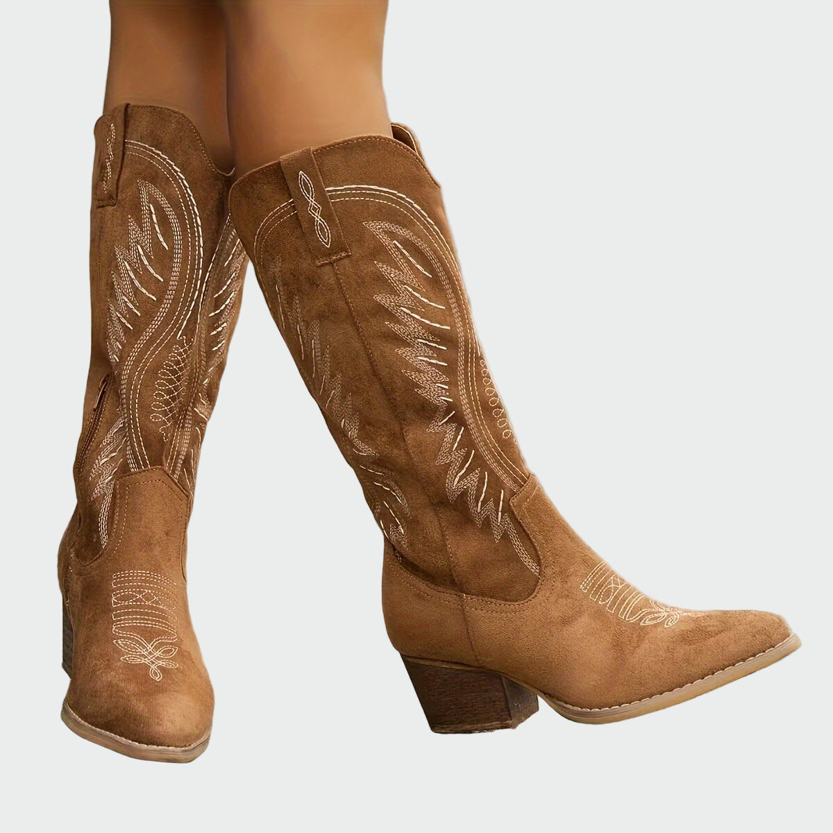 Neža – elegantiški siuvinėti cowboy batai