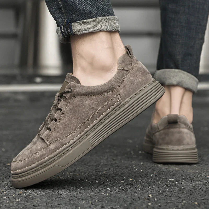 Huxley Suede Batai
