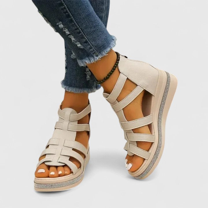 KENDALL | ORTOPEDINIAI STRASS SANDALAI